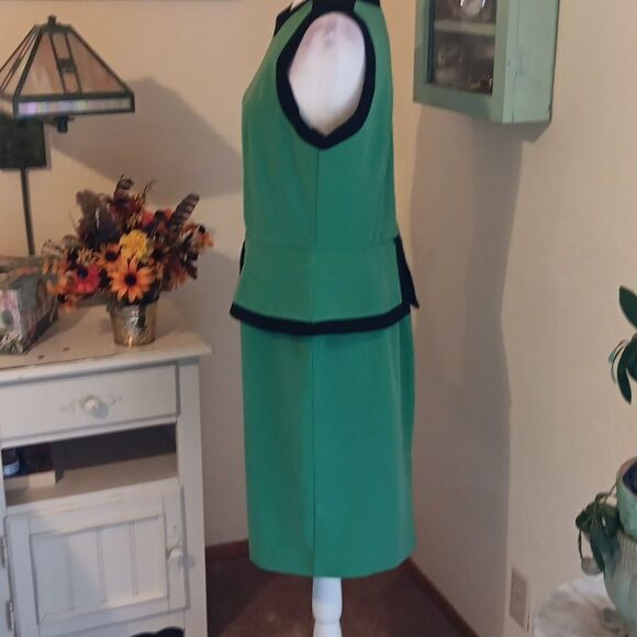 Shelby & Palmer Green Peplum Dress. Colorblock. Professional. Career - Picture 4 of 9